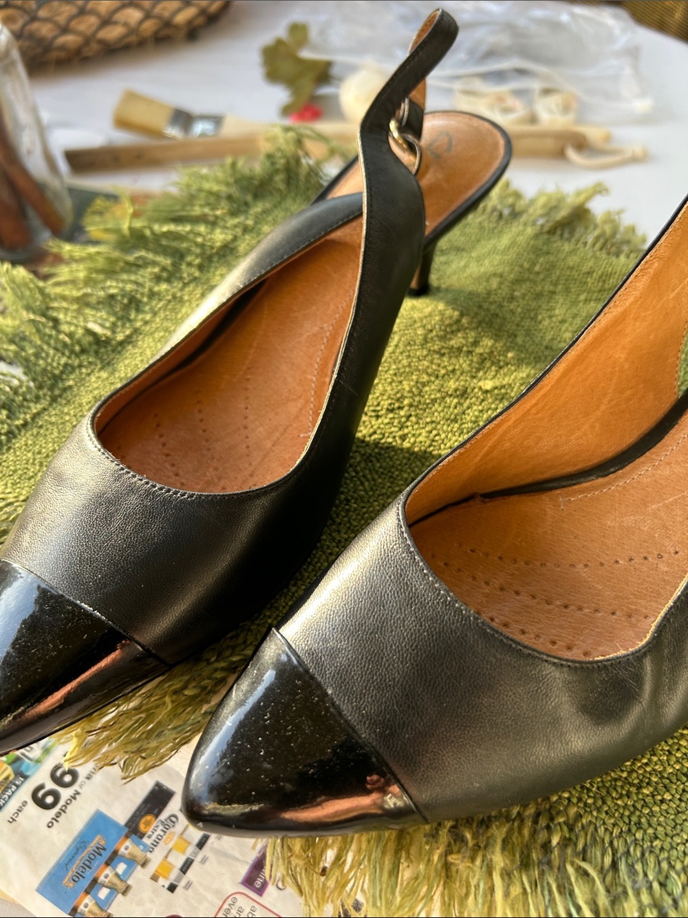 Clark’s Classic Black Slingback Pointed-Toe Pumps 10M